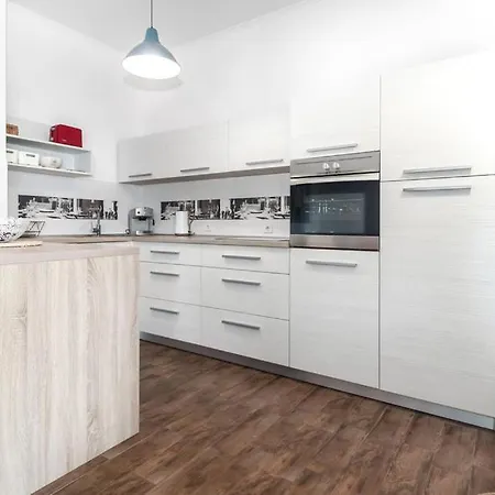 Abby Apartment